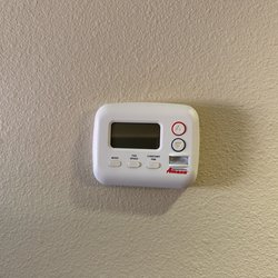 Holiday Inn Express & Suites Newton - Why is this even here? Doesn't work, only the window unit (feels very motel-y)