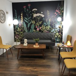 Liz Mohun, LMFT - Waiting Room
