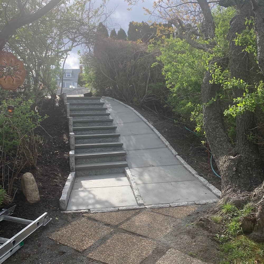 Felipe Gomes - cement stairs before railing - General Contractors Near Me Felipe Gomes - cement stairs before railing - General Contractors Near Me