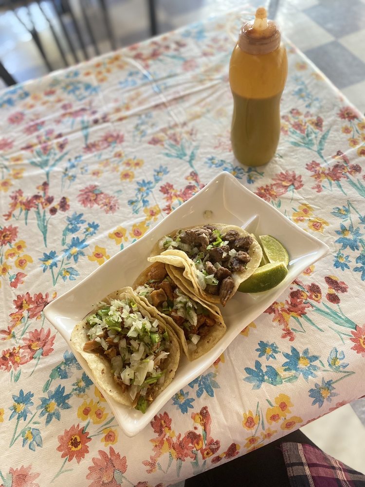 Food from Tortilleria Allison