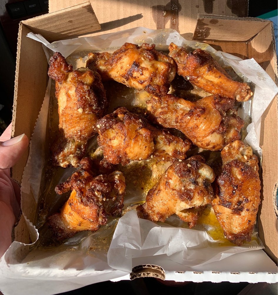 MANCINO’S PIZZA AND GRINDERS Updated October 2024 1327 W Main St