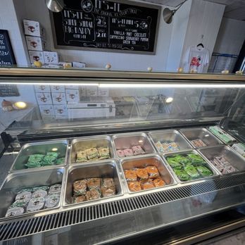 It's-It Ice Cream - Ice cream sandwich bar - Ice Cream & Frozen Yogurt Near Me - Burlingame, California It's-It Ice Cream - Ice cream sandwich bar - Ice Cream & Frozen Yogurt Near Me - Burlingame, California