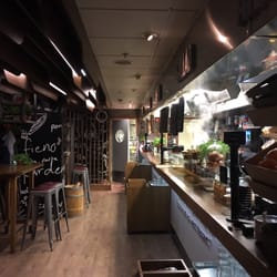 Vezzo - Köket med olika stationer!