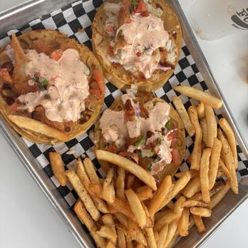 Fun Buns - Fish tacos - Food Trucks Near Me - Spring Branch, Texas