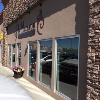 Le Macaron - Bakeries Near Me - Regina, Saskatchewan