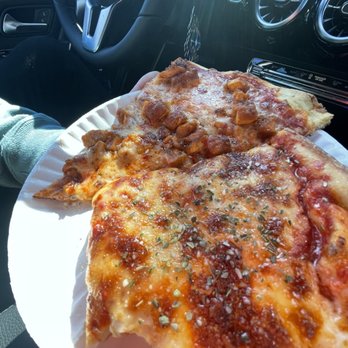 LORENZO’S PIZZERIA AND RESTAURANT - Updated January 2026 - 31 Photos