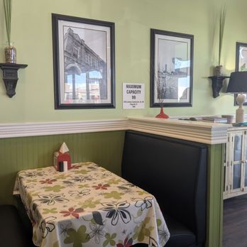 Chicken Salad Chick - Decorated Booths - Chicken Shop Near Me - Pflugerville, Texas