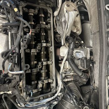 Dmytro Piskov - Replace head cover gasket - Auto Repair Near Me - Pinellas Park, Florida