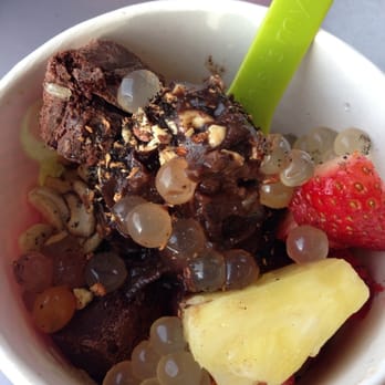 Menchie's - Mud pie yogurt and toppings - Ice Cream & Frozen Yogurt Near Me - Calgary, Alberta Menchie's - Mud pie yogurt and toppings - Ice Cream & Frozen Yogurt Near Me - Calgary, Alberta