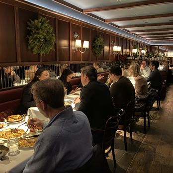 Chez Fifi - Dining area - French Near Me - New York, New York