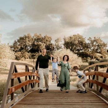 Launa Penza Photography - Family photo shoot - Session Photography Near Me - Valencia, California