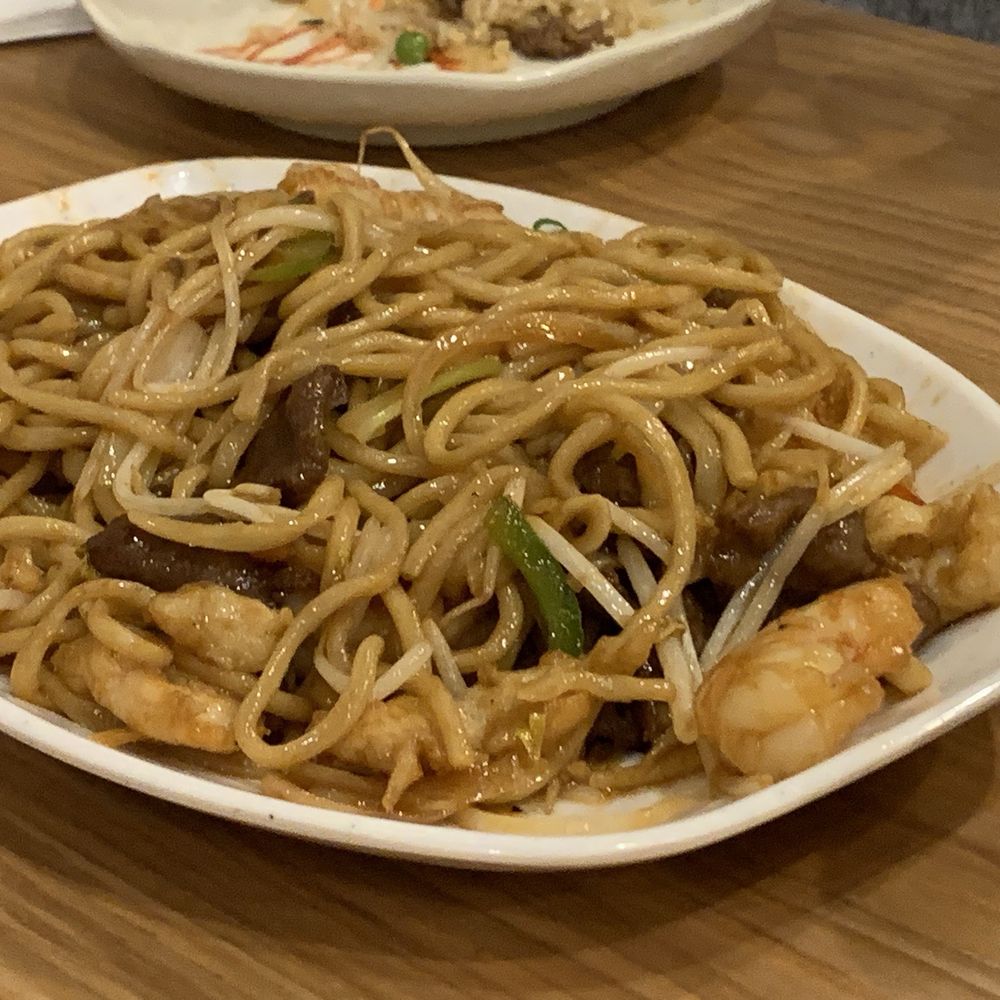 Wonderful Hand Pulled Noodle - Combination stir fry noodles - Noodles Near Me - Orlando, Florida Wonderful Hand Pulled Noodle - Combination stir fry noodles - Noodles Near Me - Orlando, Florida