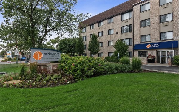 Midpointe Apartments
