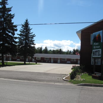 Pine River Motel - Hotels Near Me - Cheboygan, Michigan Pine River Motel - Hotels Near Me - Cheboygan, Michigan