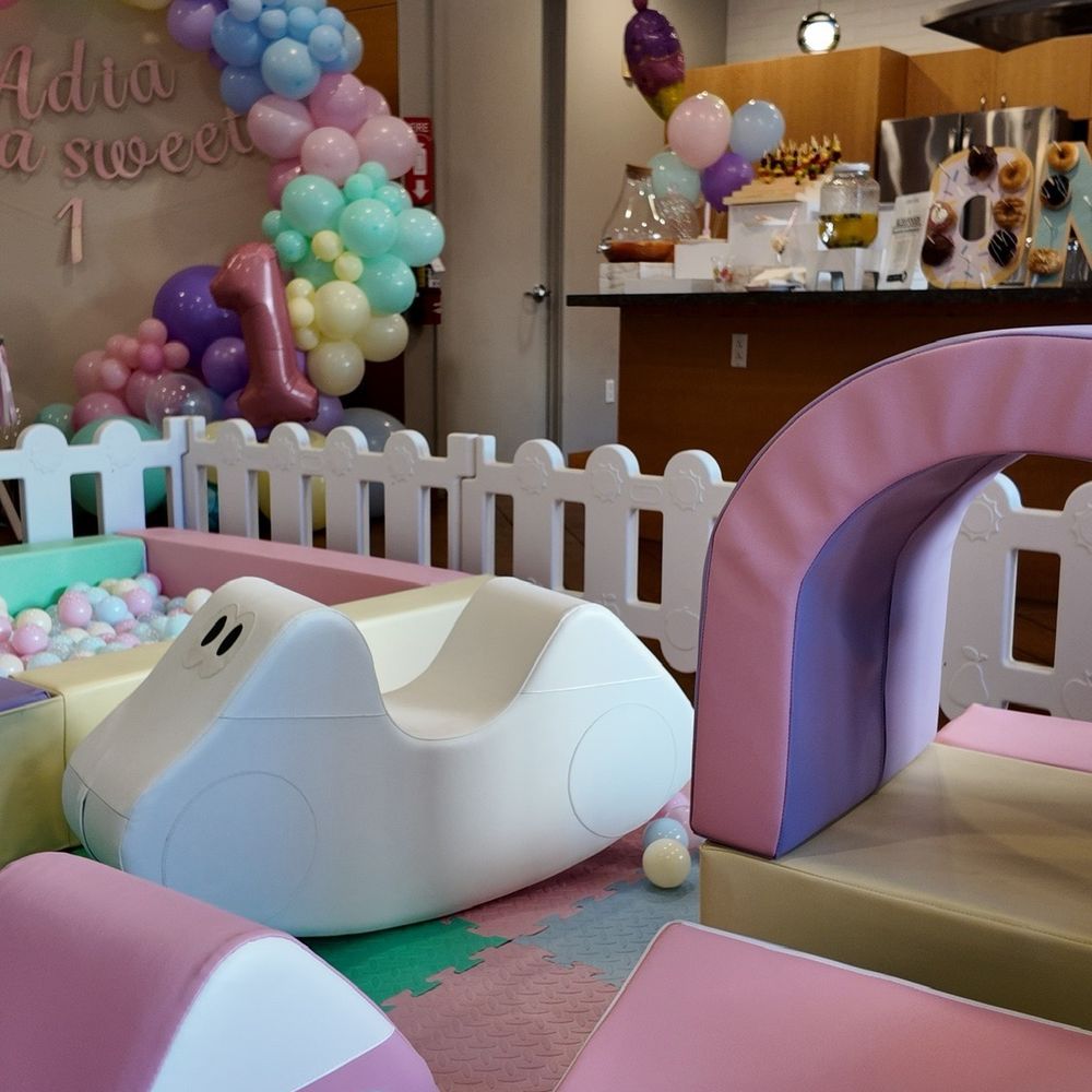 HappyFeet Play Zone - Bounce House Rentals Near Me - Oakland, California HappyFeet Play Zone - Bounce House Rentals Near Me - Oakland, California