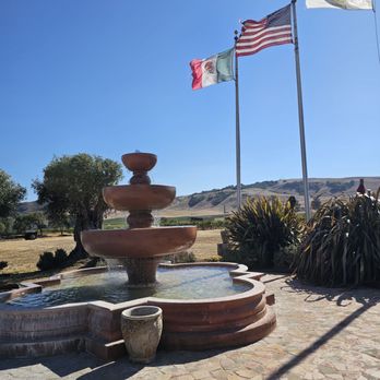 Robledo Family Winery - Wineries Near Me - Sonoma, California
