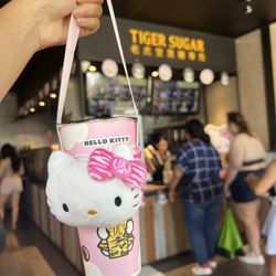 Tiger Sugar - Hello Kitty Crush and free boba holder