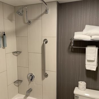 Courtyard by Marriott Riverside UCR/Moreno Valley Area - Bathroom (Oct 2023) - Hotels Near Me - Riverside, California