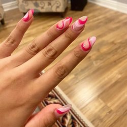 Glossy Nails and Spa