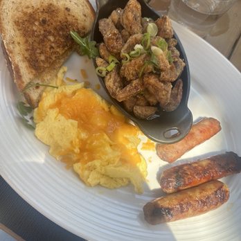 Pinstripes - Pintastic Breakfast - New American Near Me - Chicago, Illinois