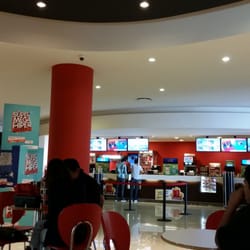 Cinemex - Hall de espera del cine