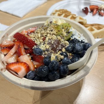 Waffle and Berry - Açaí bowl, with a side of waffles - Waffles Near Me - Honolulu, Hawaii