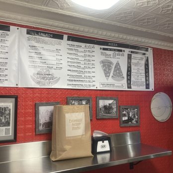 Derosier's - Pizza Near Me - Freeport, Maine