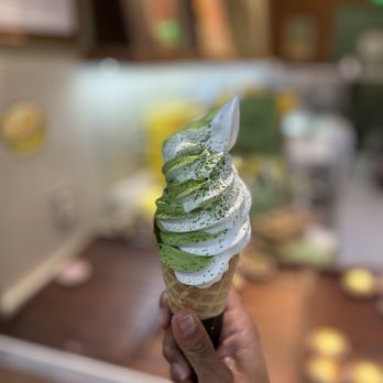 Maruwu Seicha - Matcha and Hokkaido milk swirl! - Coffee & Tea Near Me - San Francisco, California