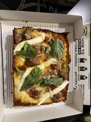 D-Town Pizzeria by null