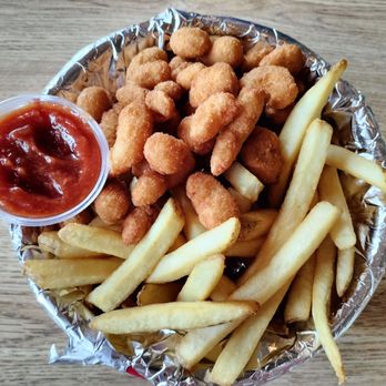 Farmhouse Cafe - Popcorn shrimp basket - Cafes Near Me - Arcade, New York