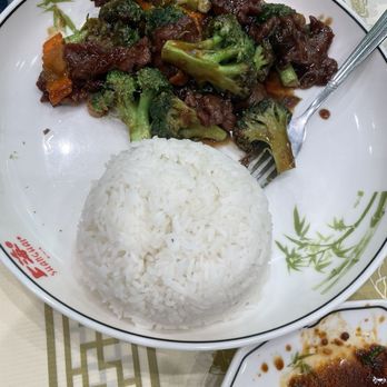 Shanghai 21 - O5. Beef w. Broccoli Over Rice - Shanghainese Near Me - New York, New York Shanghai 21 - O5. Beef w. Broccoli Over Rice - Shanghainese Near Me - New York, New York