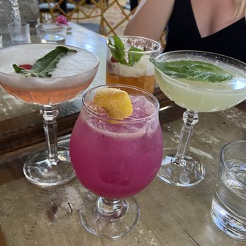Bacari W 3rd - Lovely lillet (back left), original cup (back right), dragonfruit lemonade (front left), basil breeze (front right) - Breakfast & Brunch Near Me - Los Angeles, California Bacari W 3rd - Lovely lillet (back left), original cup (back right), dragonfruit lemonade (front left), basil breeze (front right) - Breakfast & Brunch Near Me - Los Angeles, California