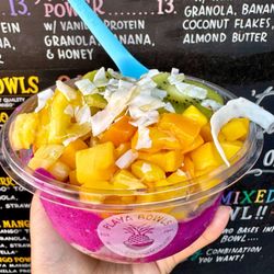 Playa Bowls - Electric mermaid pitaya bowl