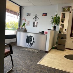 Salon Josie & Barbershop - Front desk