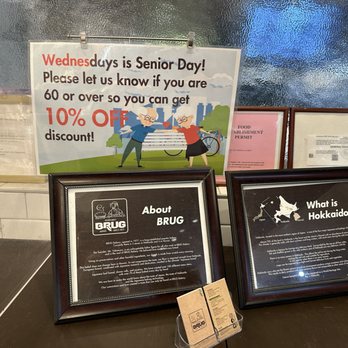 Brug Bakery Lanai @ Ala Moana - Senior Weds 10% discount - Bakeries Near Me - Honolulu, Hawaii