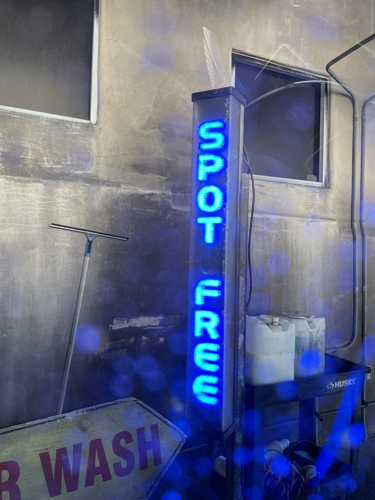 SQUEAKY CLEAN CAR WASH Updated September 2024 10 Photos & 27