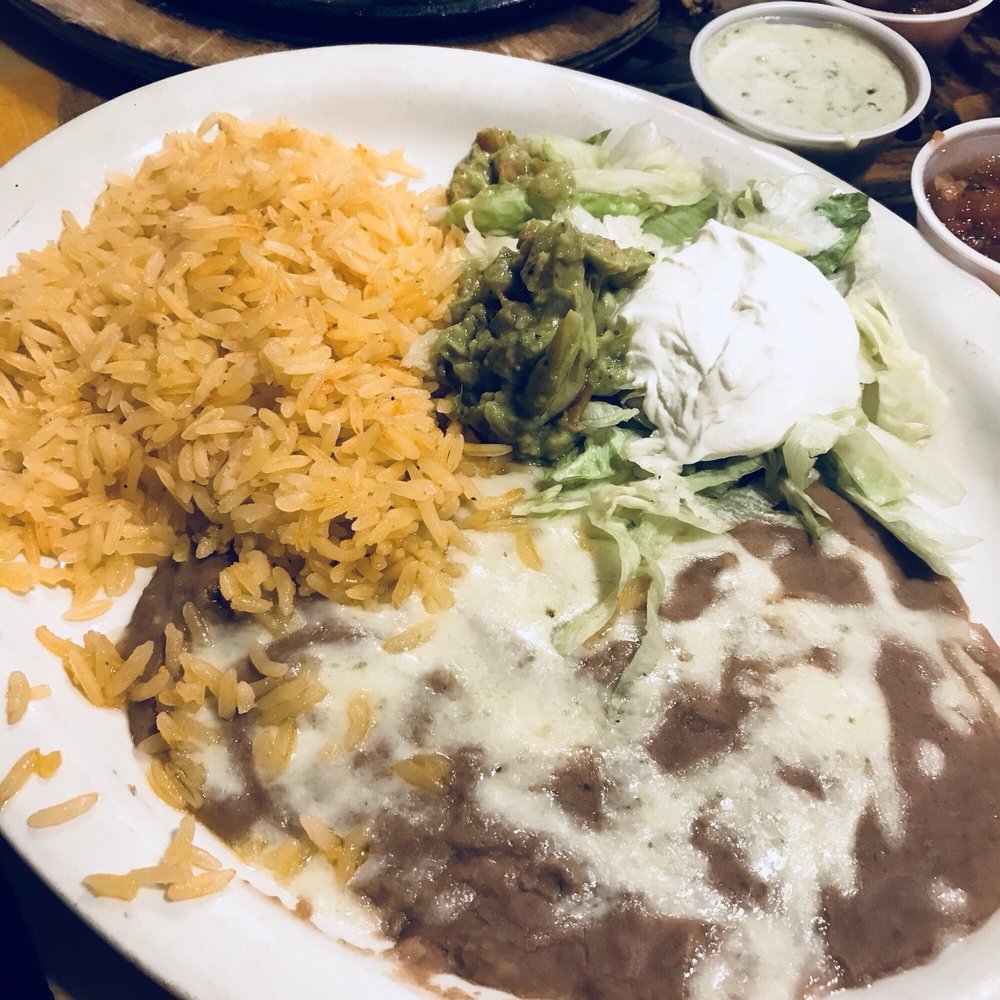 Papas & Beer - Fixings for chicken fajitas - Bars Near Me - Simpsonville, South Carolina Papas & Beer - Fixings for chicken fajitas - Bars Near Me - Simpsonville, South Carolina