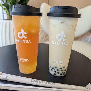 Dali Tea - Peach Blossom (comes with crystal boba and fresh peach bits) and Oolong Milk tea (comes with boba) - Bubble Tea Near Me - Hayward, California