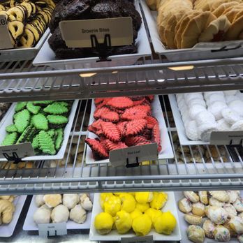 Nonnie's Italian Bakery - How good do these look? - Bakeries Near Me - Plainville, Connecticut Nonnie's Italian Bakery - How good do these look? - Bakeries Near Me - Plainville, Connecticut