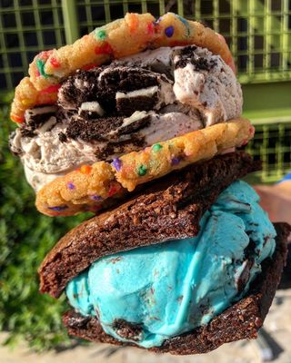 The Baked Bear by null