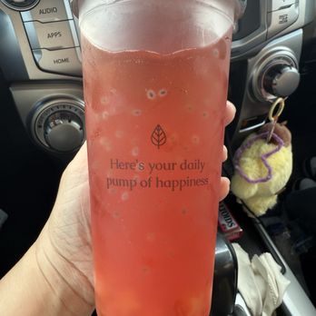 Summerfield Tea Bar - Rainbow tea with mango stars - Bubble Tea Near Me - Rosemead, California Summerfield Tea Bar - Rainbow tea with mango stars - Bubble Tea Near Me - Rosemead, California