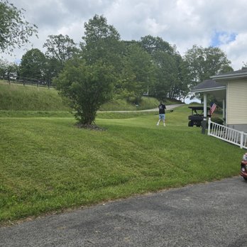 Whitehurst Lawn Care - Lawn Services Near Me - Buckhannon, West Virginia