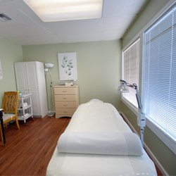 MLT Group Acupuncture - Infrared Therapy Lamp