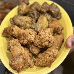 Lee's Southern Kitchen - We enjoyed these wings for the Super Bowl