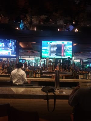 Center Bar by null