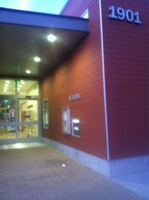 Berkeley Public Library - Tarea Hall Pittman South Branch by null