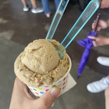 Scoops - Butter coffee and Sea Salt Chocolate - Ice Cream & Frozen Yogurt Near Me - Los Angeles, California