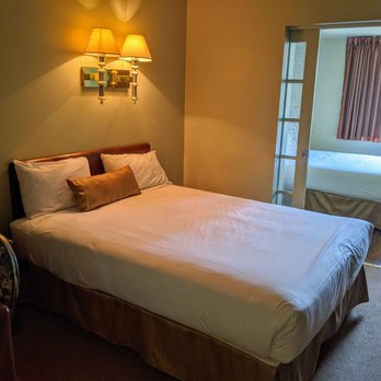 Le Voyageur - Bed - Hotels Near Me - Quebec City, Quebec Le Voyageur - Bed - Hotels Near Me - Quebec City, Quebec
