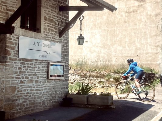 Bon Pinard au petit bonheur by null