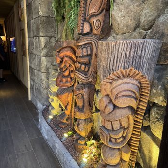 Kahala - Entry - Tiki Bars Near Me - Barcelona, B Kahala - Entry - Tiki Bars Near Me - Barcelona, B